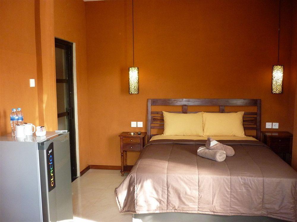 Bemo Corner Guest House Кута Екстер'єр фото